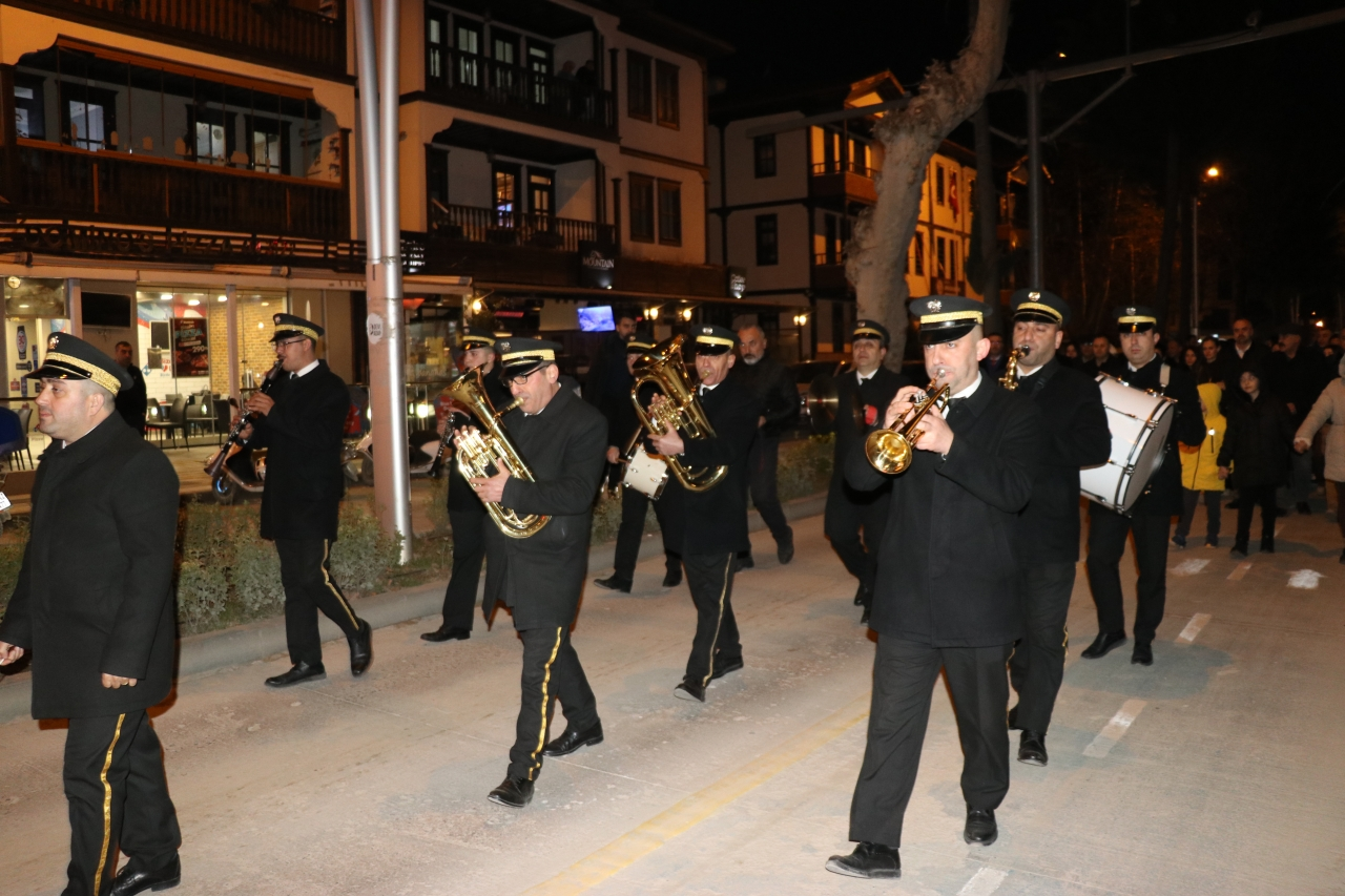 Amasya'da ramazan fener alayıyla karşılandı