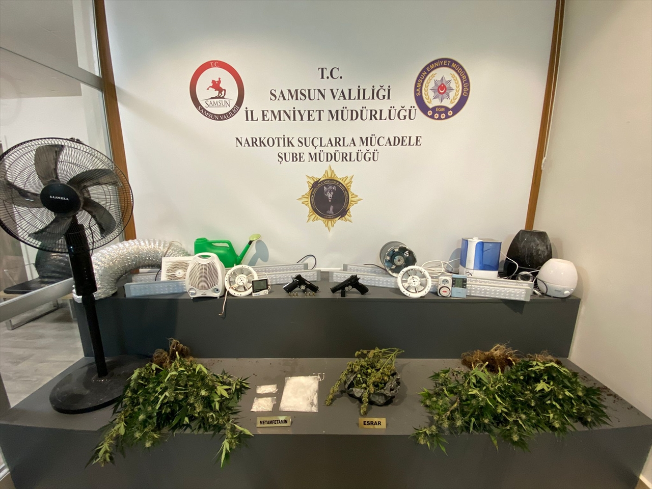 Samsun'da uyuşturucu operasyonunda 3 zanlı yakalandı