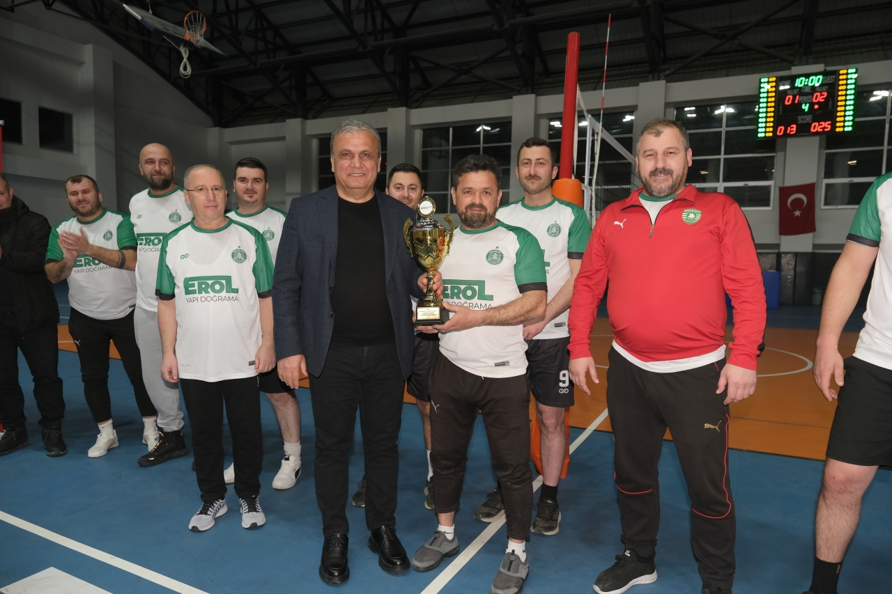 Voleybol turnuvasının şampiyonu Bozkurt Ortaokulu oldu