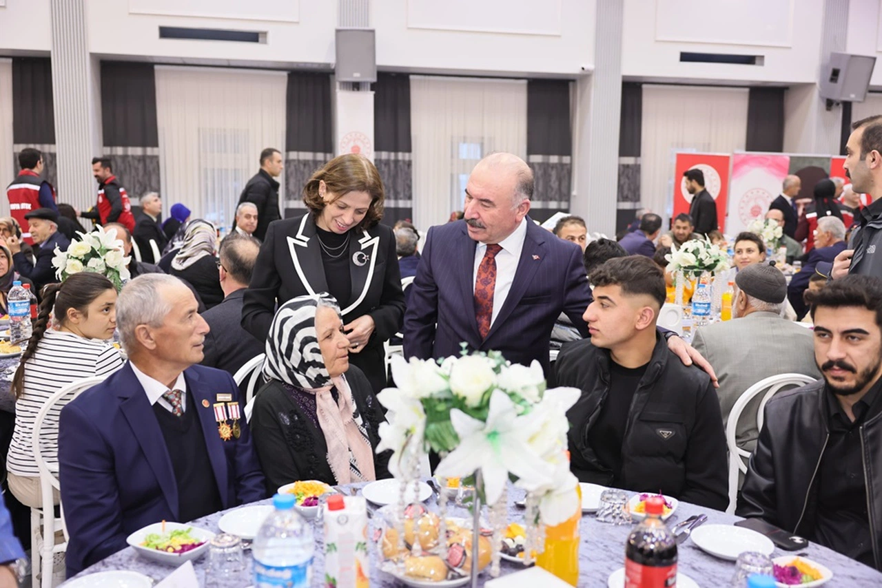 18 Mart’ta Şehit Aileleri ve Gaziler Unutulmadı
