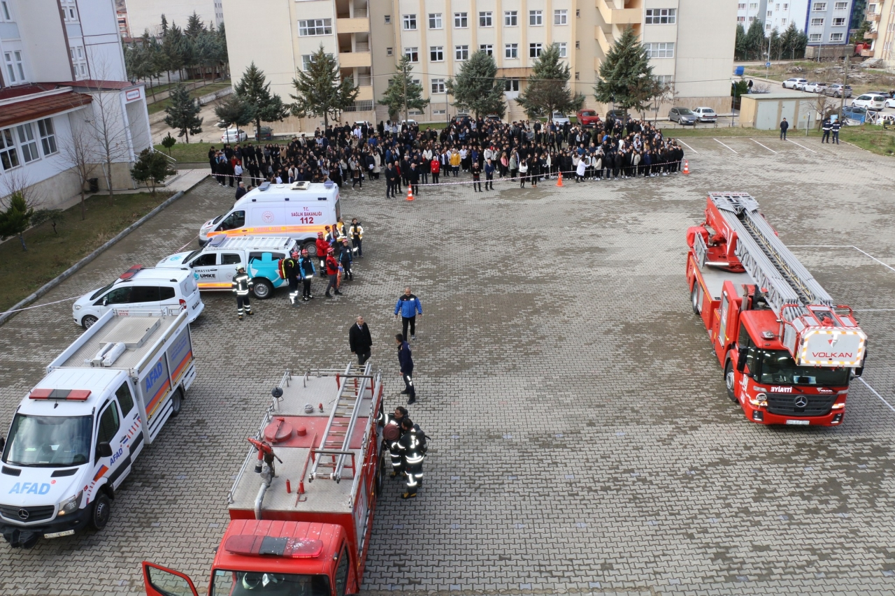 Amasya'da deprem sonrası tahliye tatbikatı yapıldı