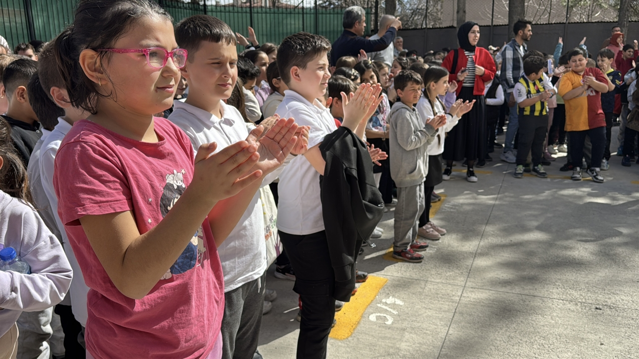 Bolu'da İstiklal Marşı'nın Kabulü ve Mehmet Akif Ersoy'u Anma Günü etkinliği düzenlendi