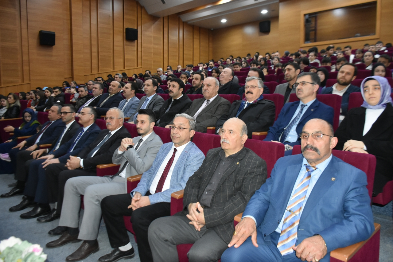 Boyabat'ta İstiklal Marşı'nın Kabulü ve Mehmet Akif Ersoy'u Anma Programı düzenlendi