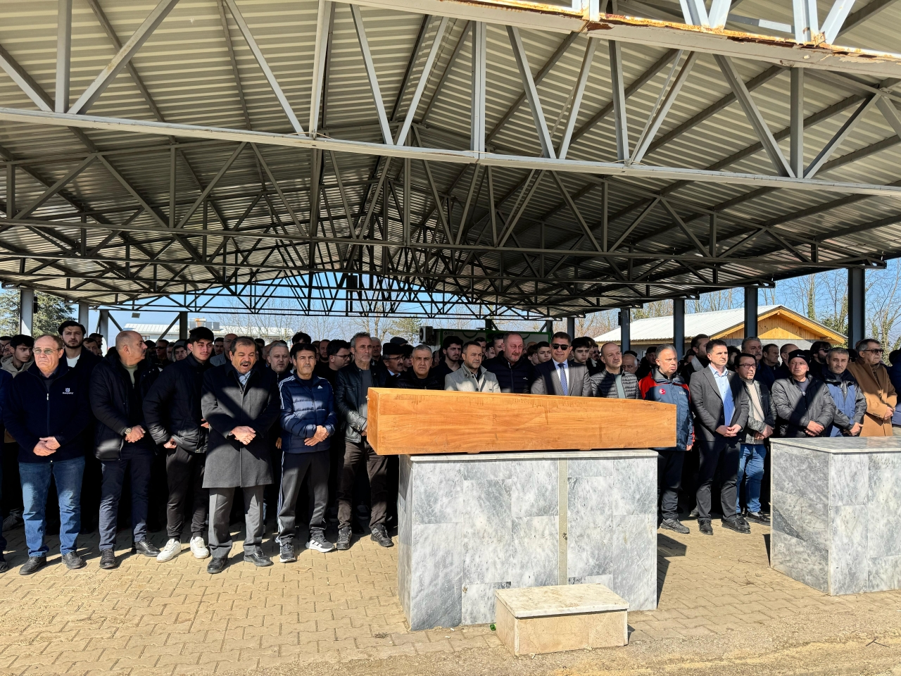 Düzce'de tüfekle vurulmuş halde ölü bulunan çocuğun cenazesi defnedildi