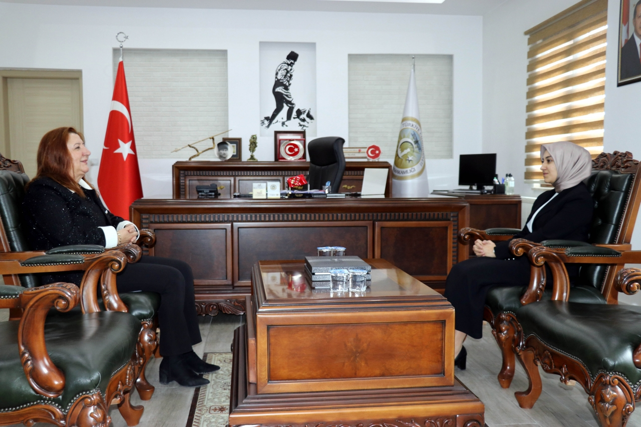 Gümüşhacıköy ilçesini kadınlar yönetiyor