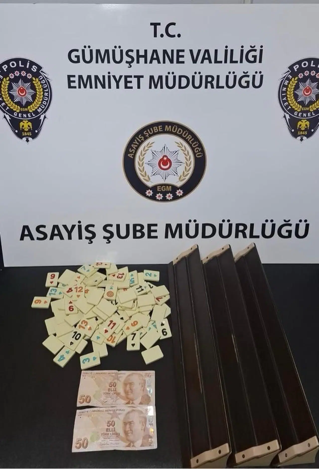 Gümüşhane'de kumar oynayan 4 kişiye 36 bin lira ceza