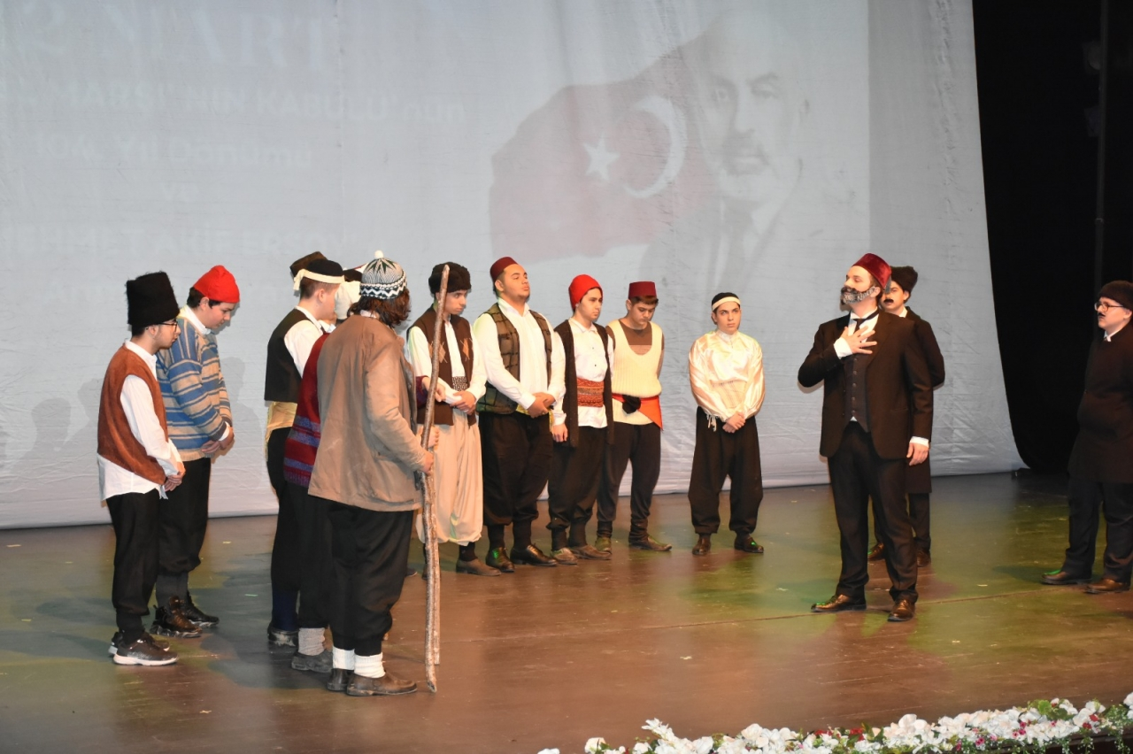 Mehmet Akif Ersoy İstiklal Marşı'nın kabulünün 104. yılında Samsun'da anıldı