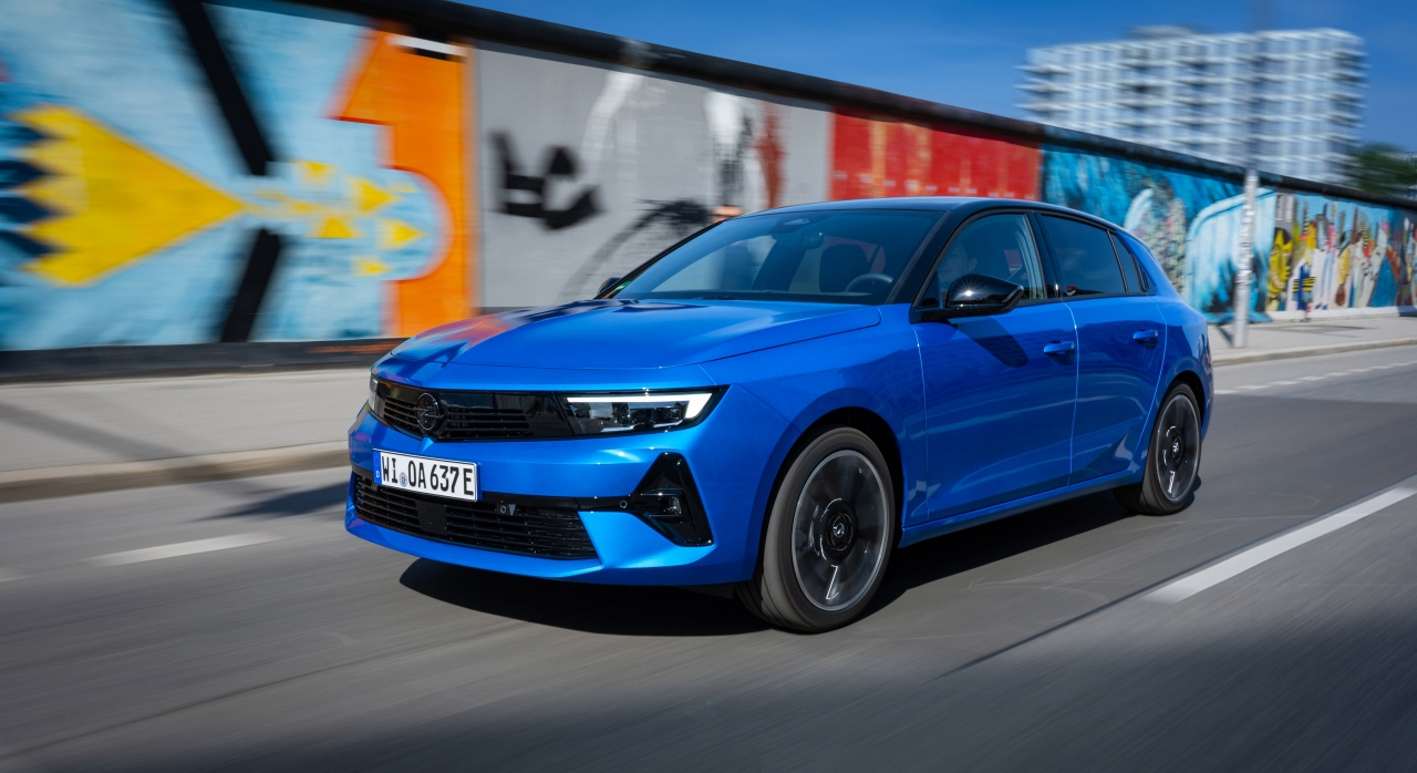 Opel, binek ve hafif ticari araç modellerinde mart kampanyası başlattı
