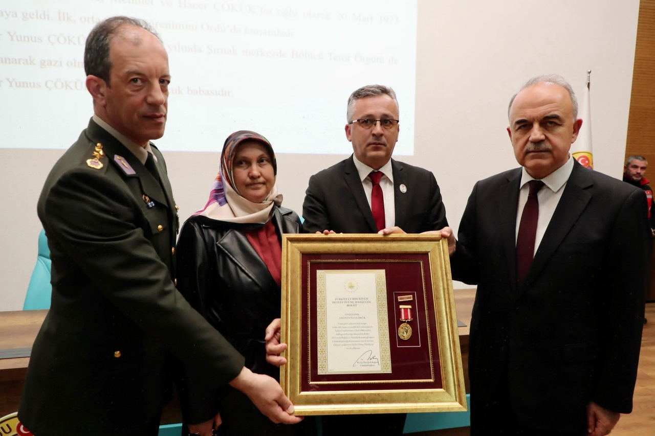 Ordu'da şehit aileleri ve gazilere Devlet Övünç Madalyası ve Beratı verildi
