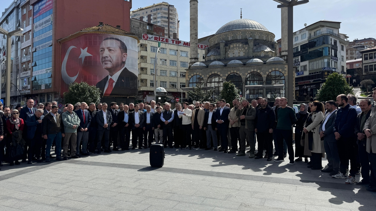 Rize'de Milli İrade Platformu'ndan Cumhurbaşkanı Erdoğan'a destek açıklaması