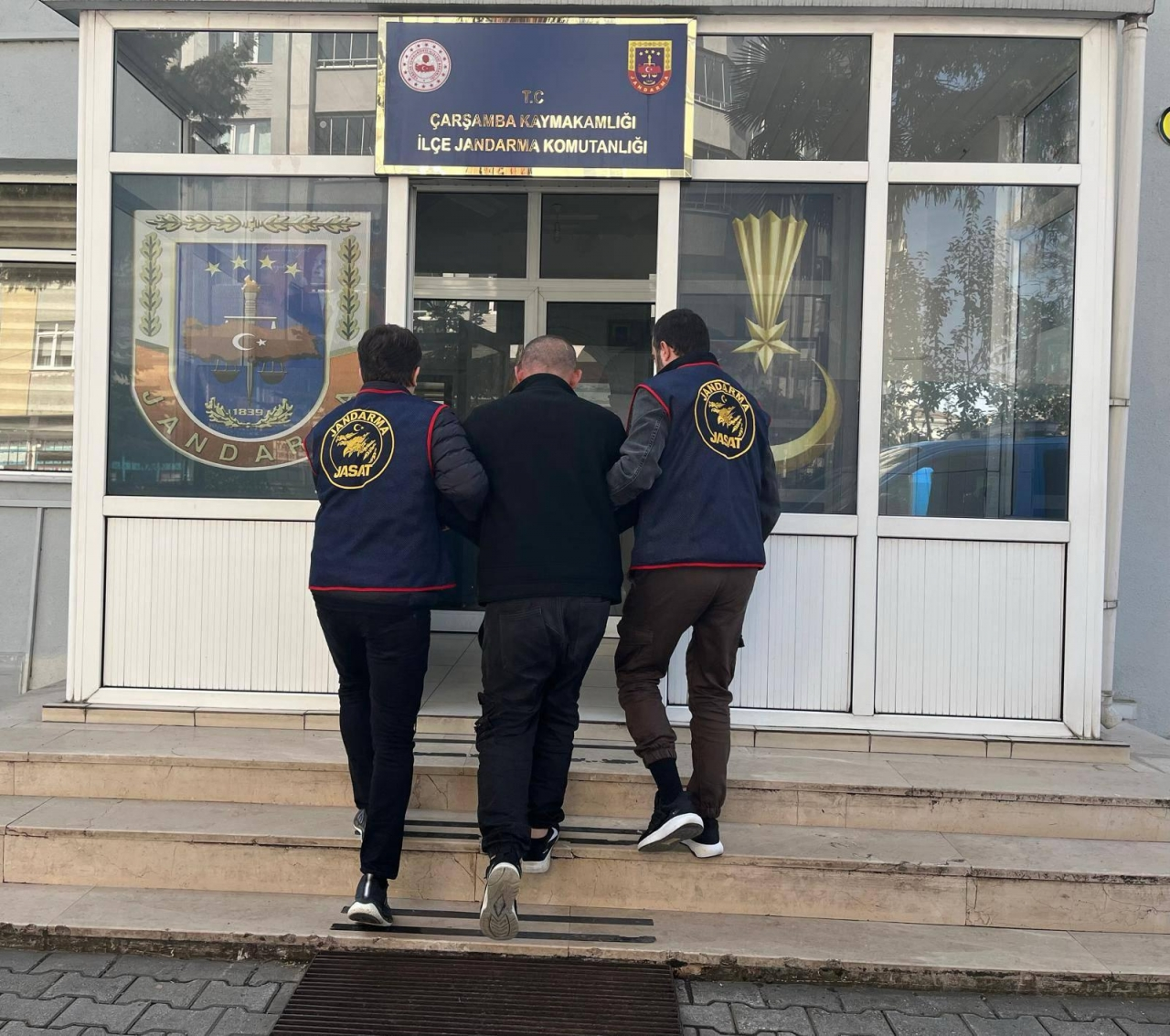 Samsun'da 12 yıl 6 ay kesinleşmiş hapis cezası bulunan hükümlü yakalandı