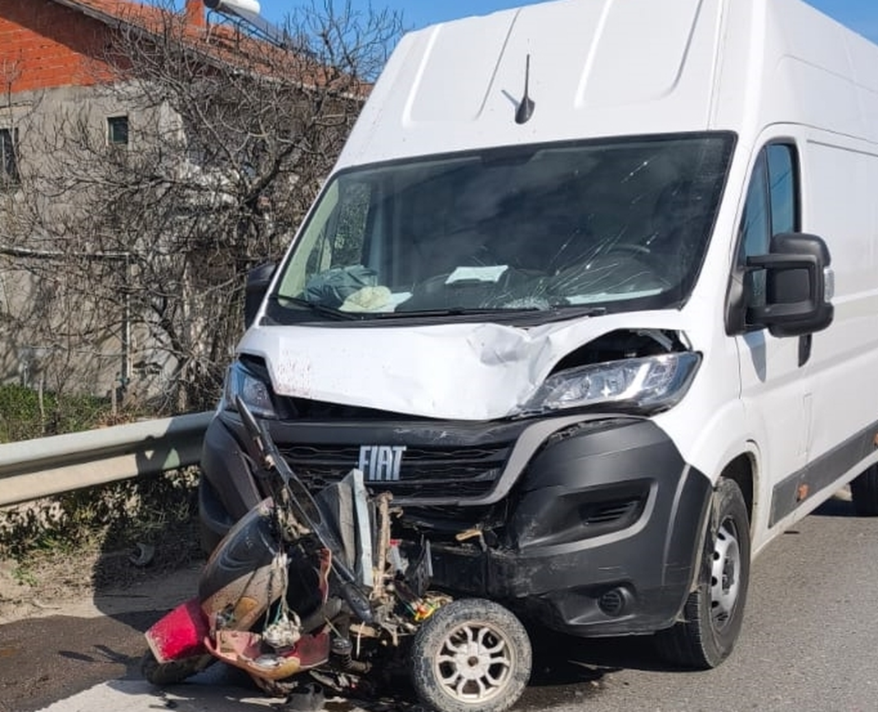 Samsun'da minibüsün çarptığı elektrikli bisikletteki sürücü öldü