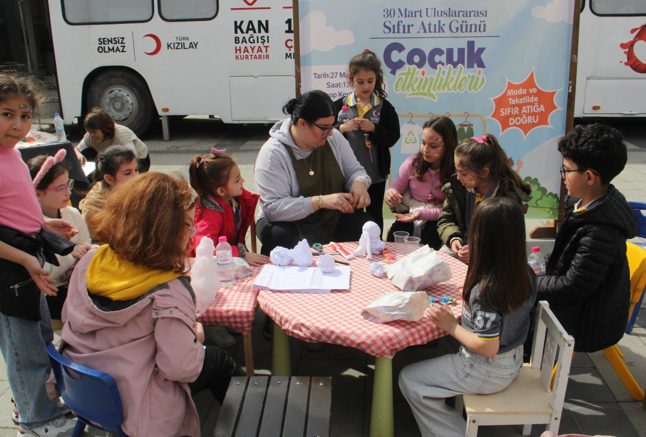 Sinop'ta çocuklar yaptıkları etkinlikle "sıfır atığa" dikkati çekti