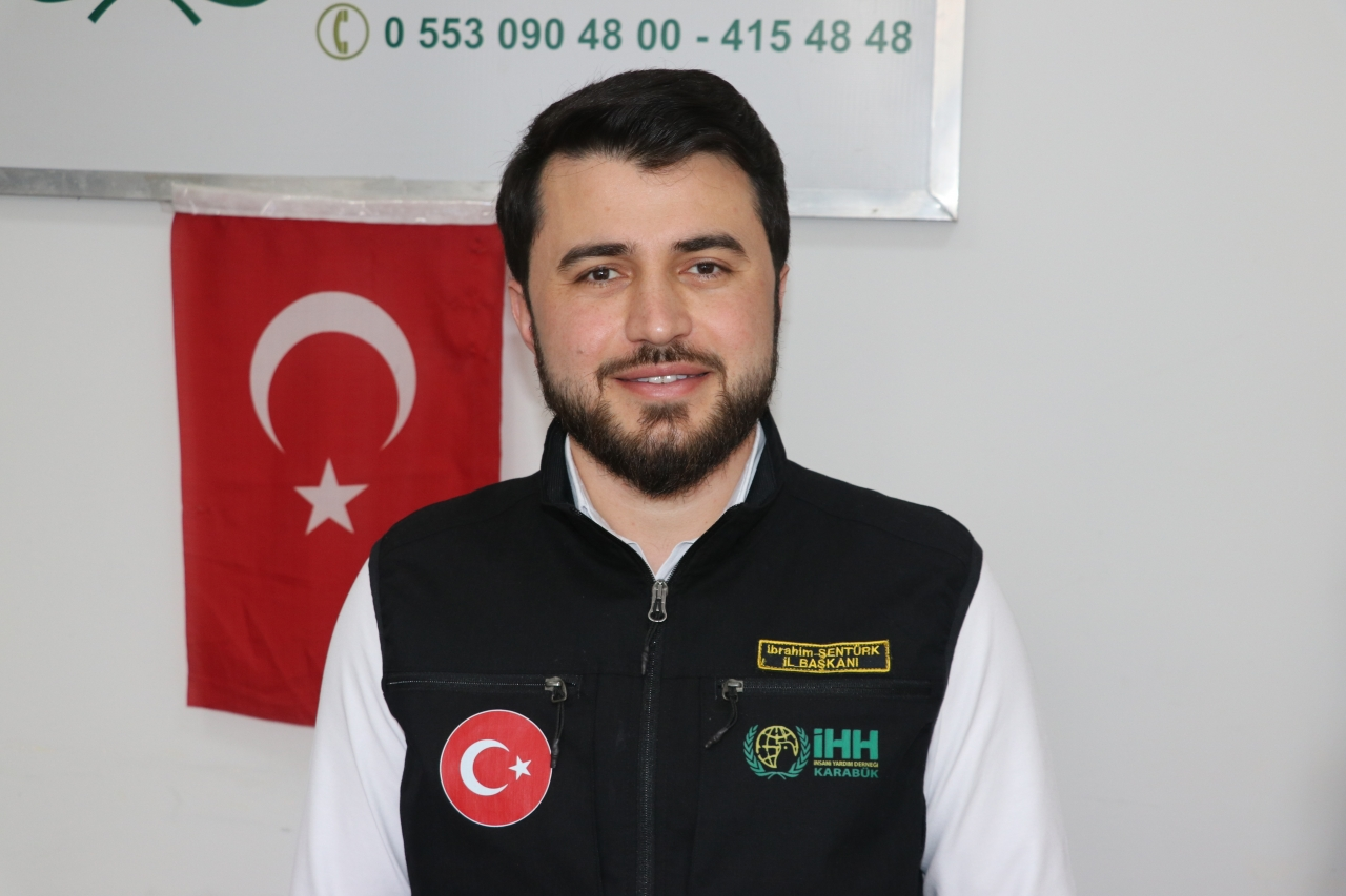 Üniversite öğrencilerinin harçlıkları yetimlere burs oluyor