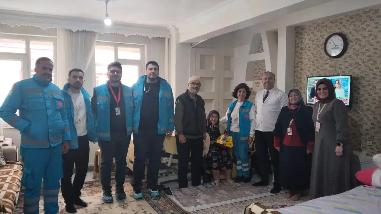 Çorum Sağlık Müdürlüğünden Yaşlılara Ziyaret