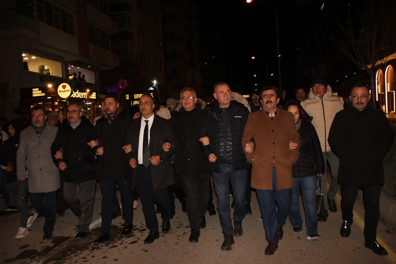 Çorum’da Ekrem İmamoğlu İçin Destek Yürüyüşü