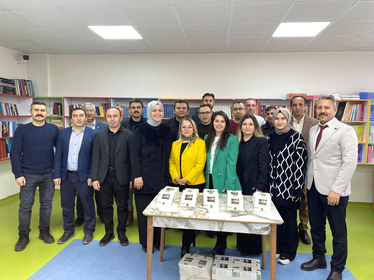 Çorum’daki Öğretmenler Kitap Yazdı, Bakan Kutladı