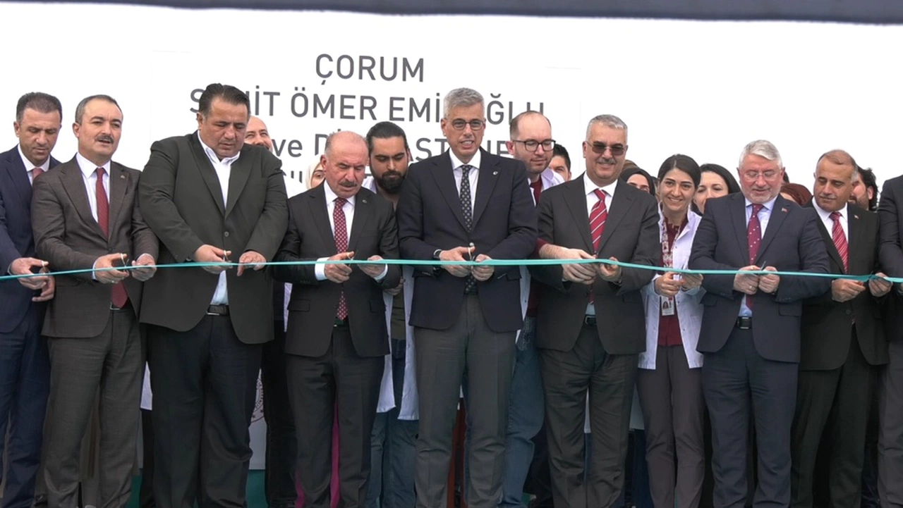 Çorum’un Yeni Diş Hastanesini Bakan Açtı