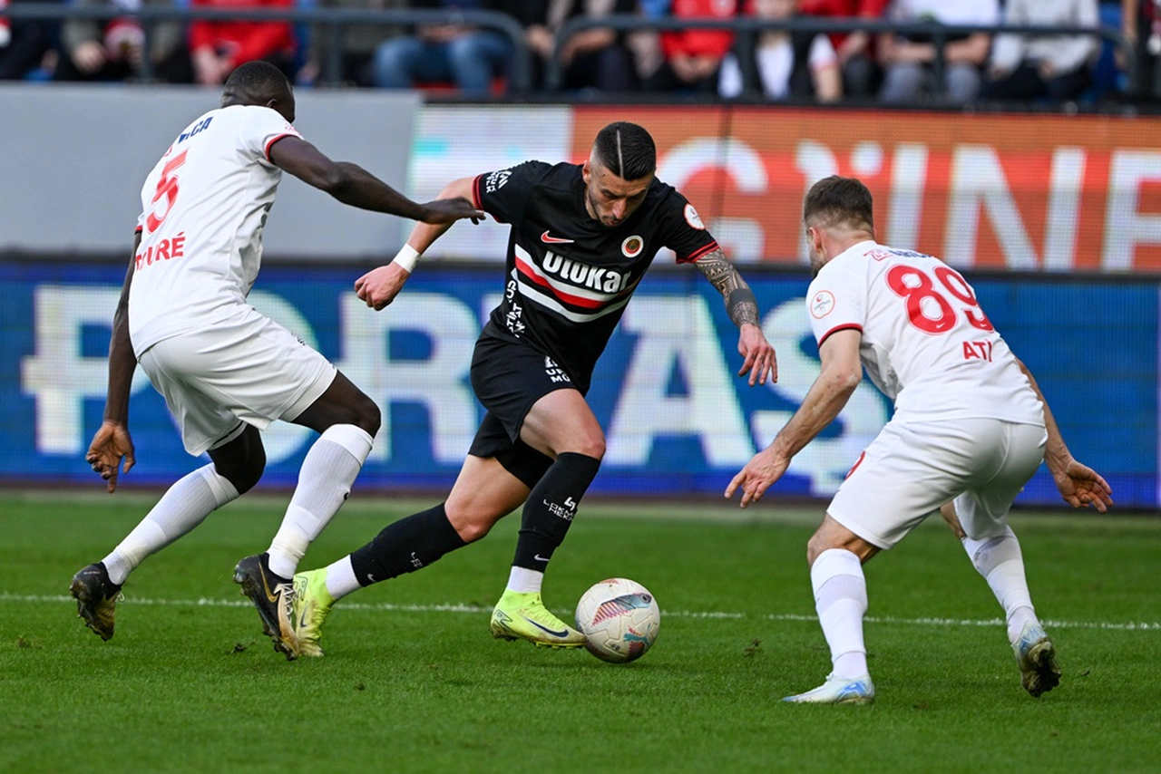 Gençlerbirliği-Çorum FK Maçında Top 53 Dakika Oyunda Kaldı
