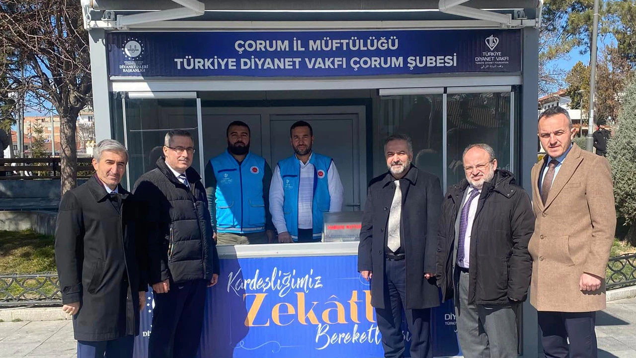 Hayırseverler İçin Hürriyet Meydanı’nda Stant Açıldı