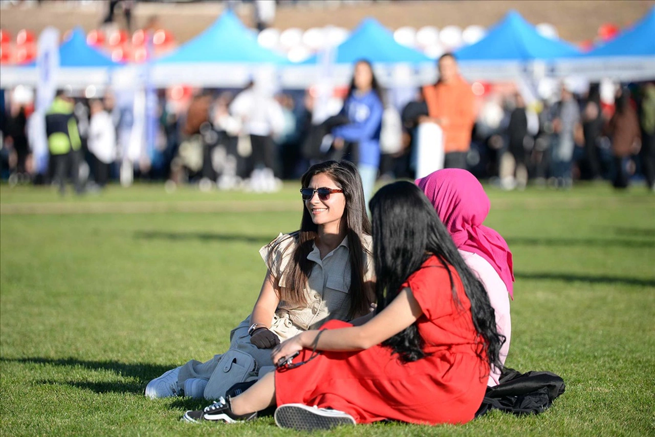 Hitit Üniversitesi Öğrenci Kulüplerinin 22 Projesine Destek