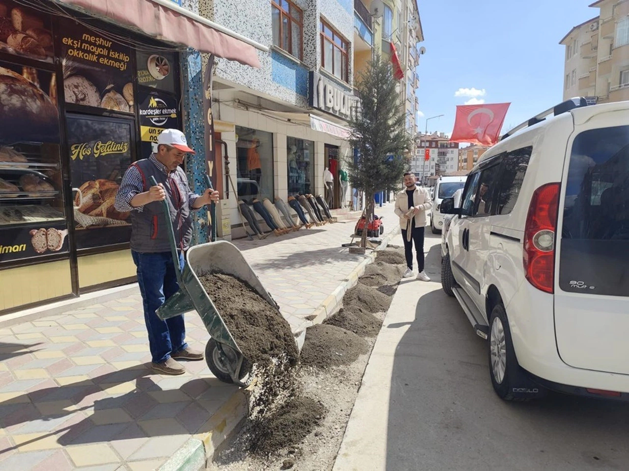 İskilip'te Bozulan Yollar Onarılıyor