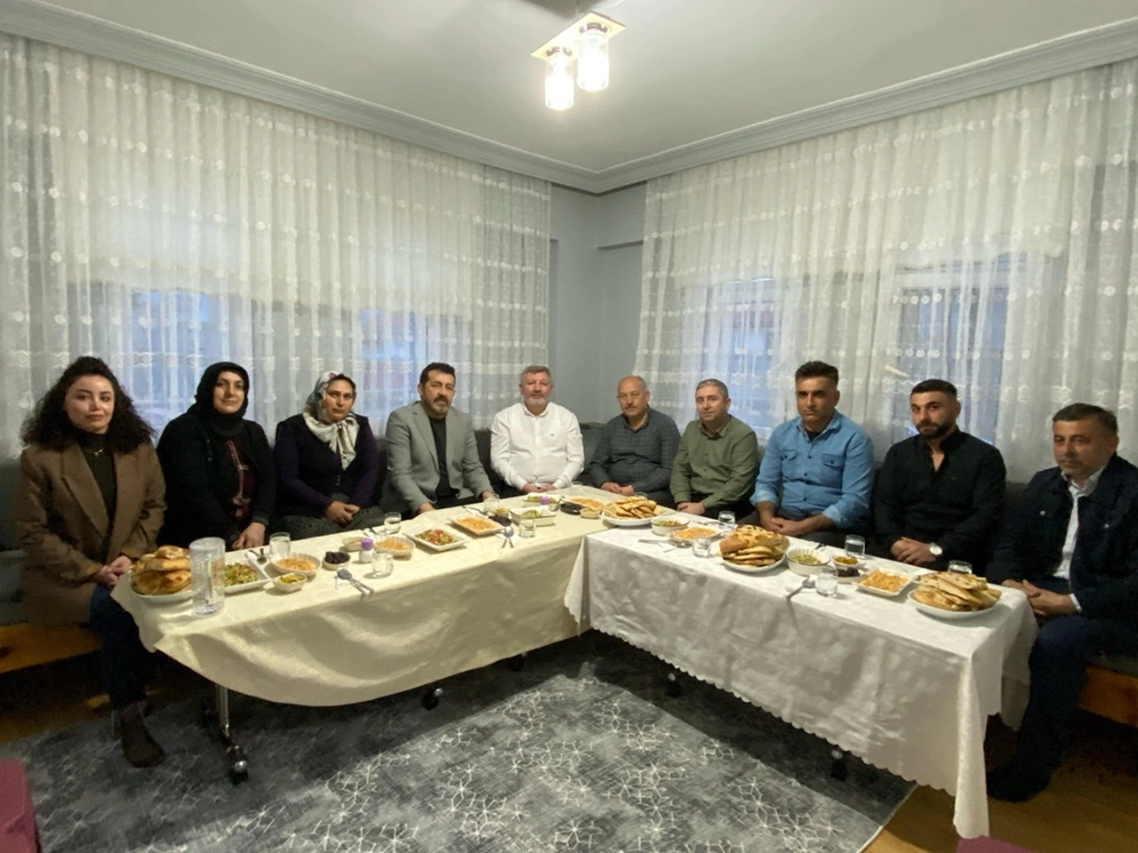 Kadir Gecesi’ni Şehit Ailesiyle Geçirdi