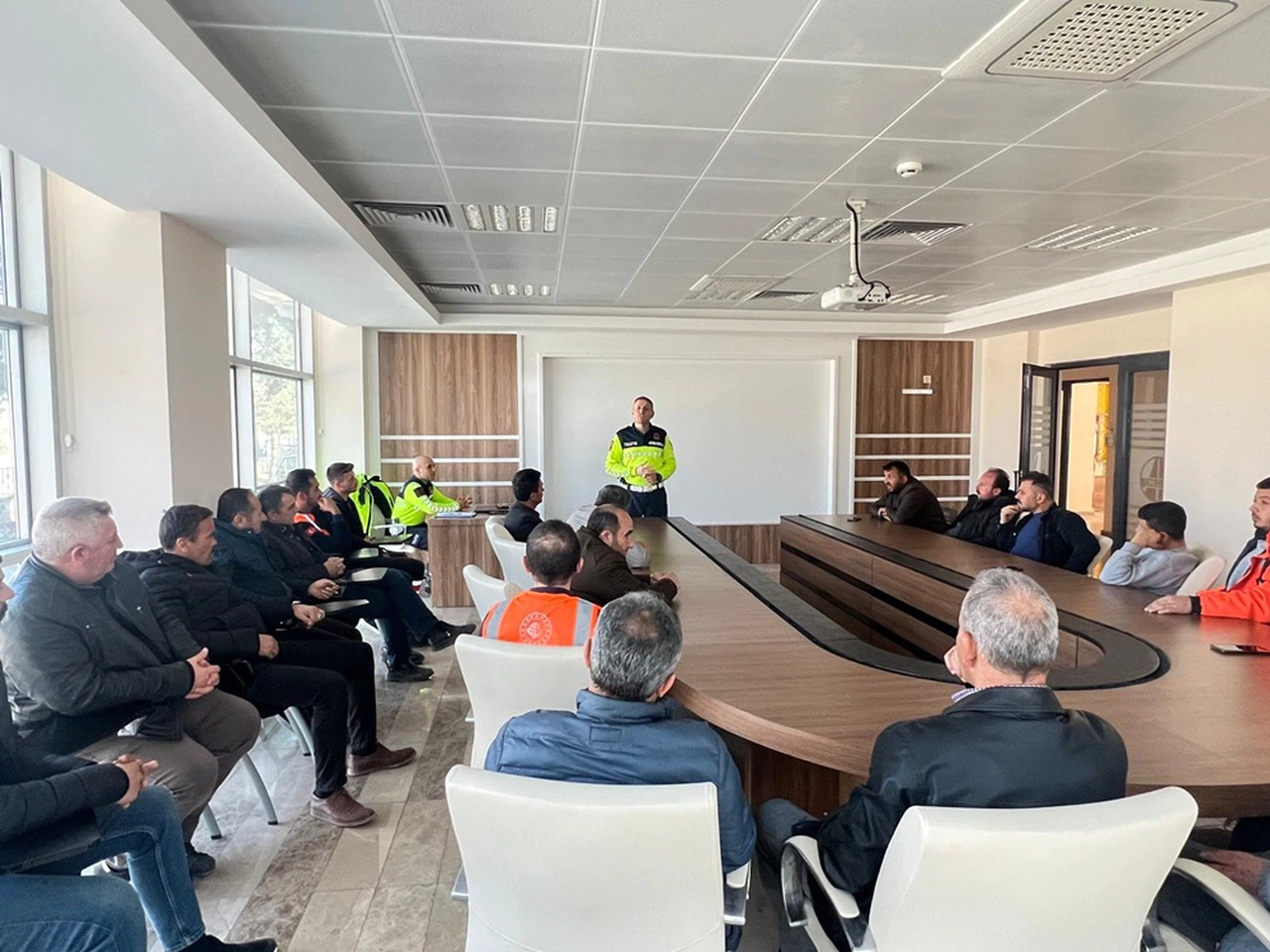Karayolları Personeline Trafik Güvenliği Semineri