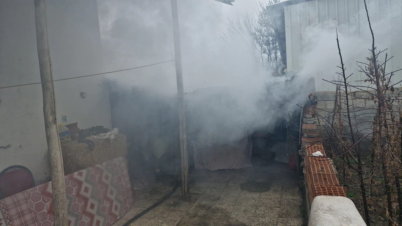 Kömürlükte Çıkan Yangın Korkuttu