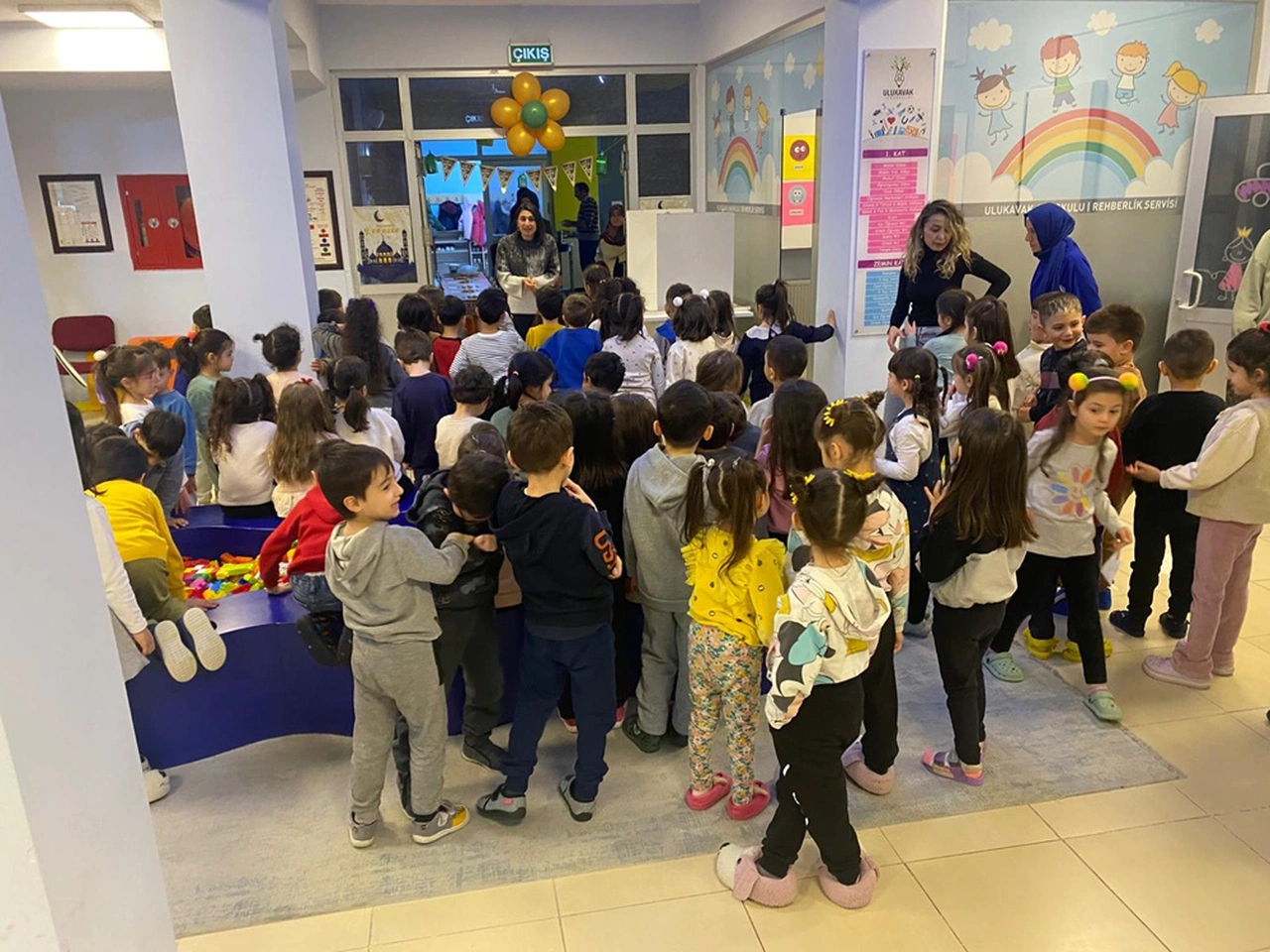 Minikler, Yalnız Yaşayan Yaşlıları Unutmadı