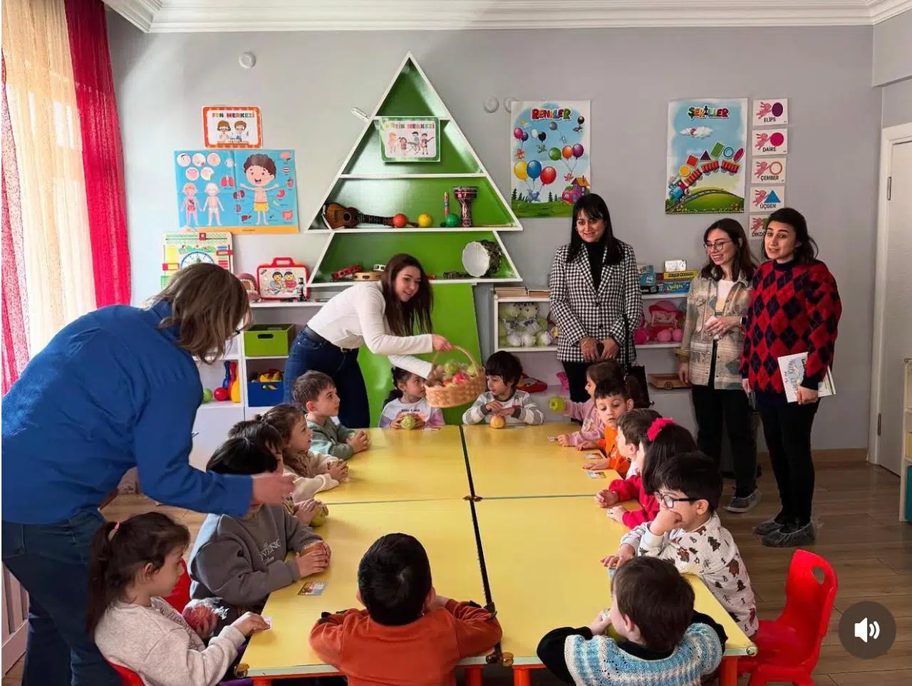 Miniklere Teknoloji ve Beslenme Eğitimi