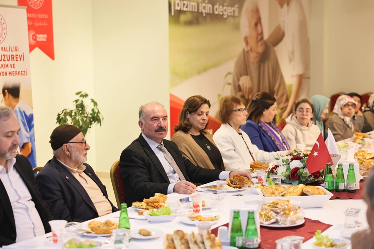 Ramazan’da Ulu Çınarları Unutmadılar