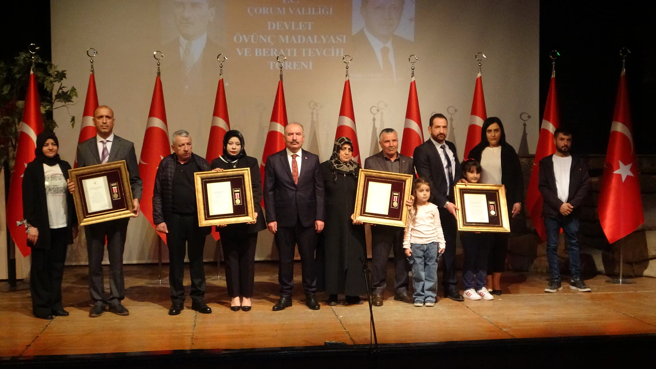 Şehit Yakınları ve Gazilere Emanetler Teslim Edildi