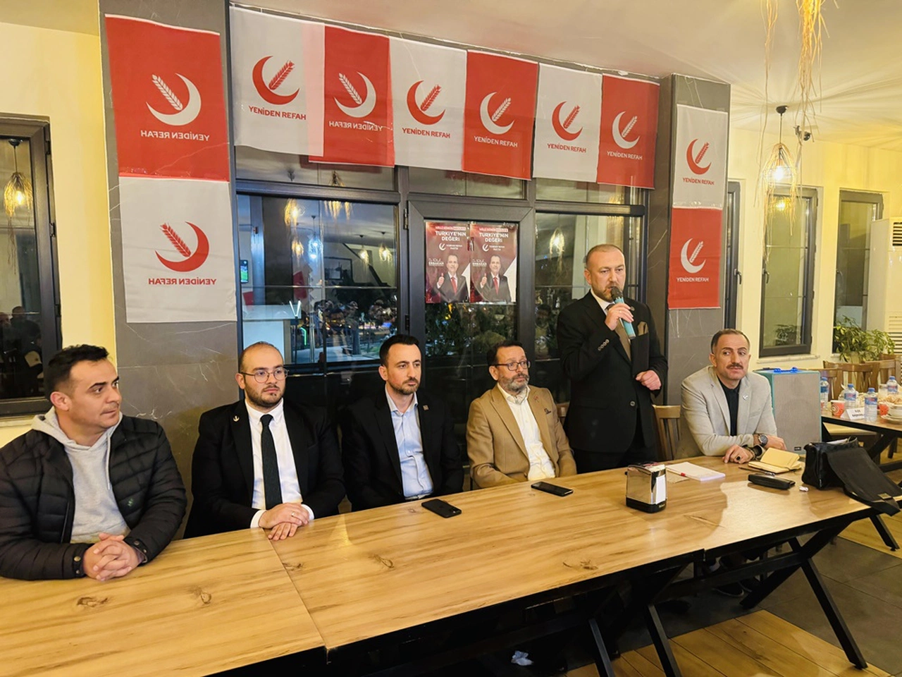 Yeniden Refah’tan İftar Programı