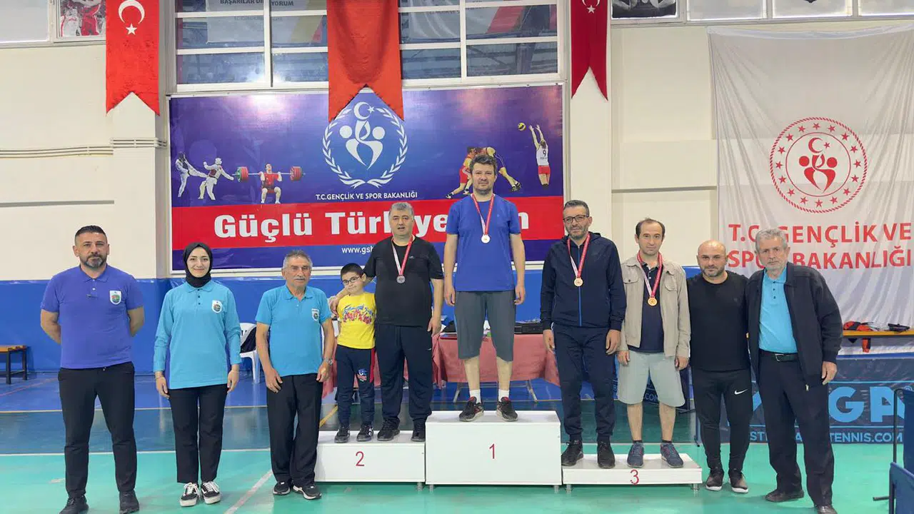 23 Nisan Masa Tenisi Turnuvası Sona Erdi