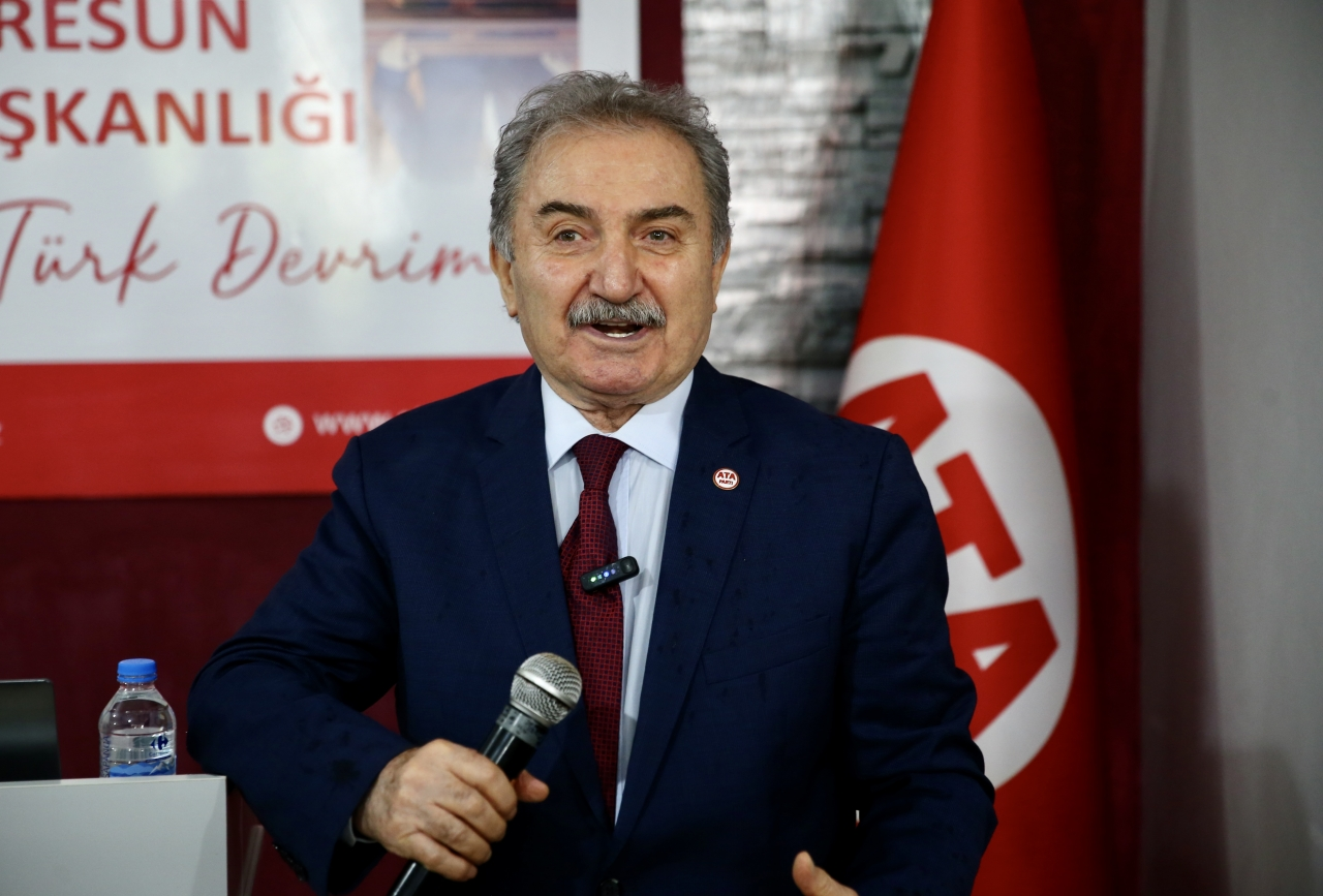 ATA Parti Genel Başkanı Zeybek, partisinin Giresun Teşkilatı binasının açılışını yaptı