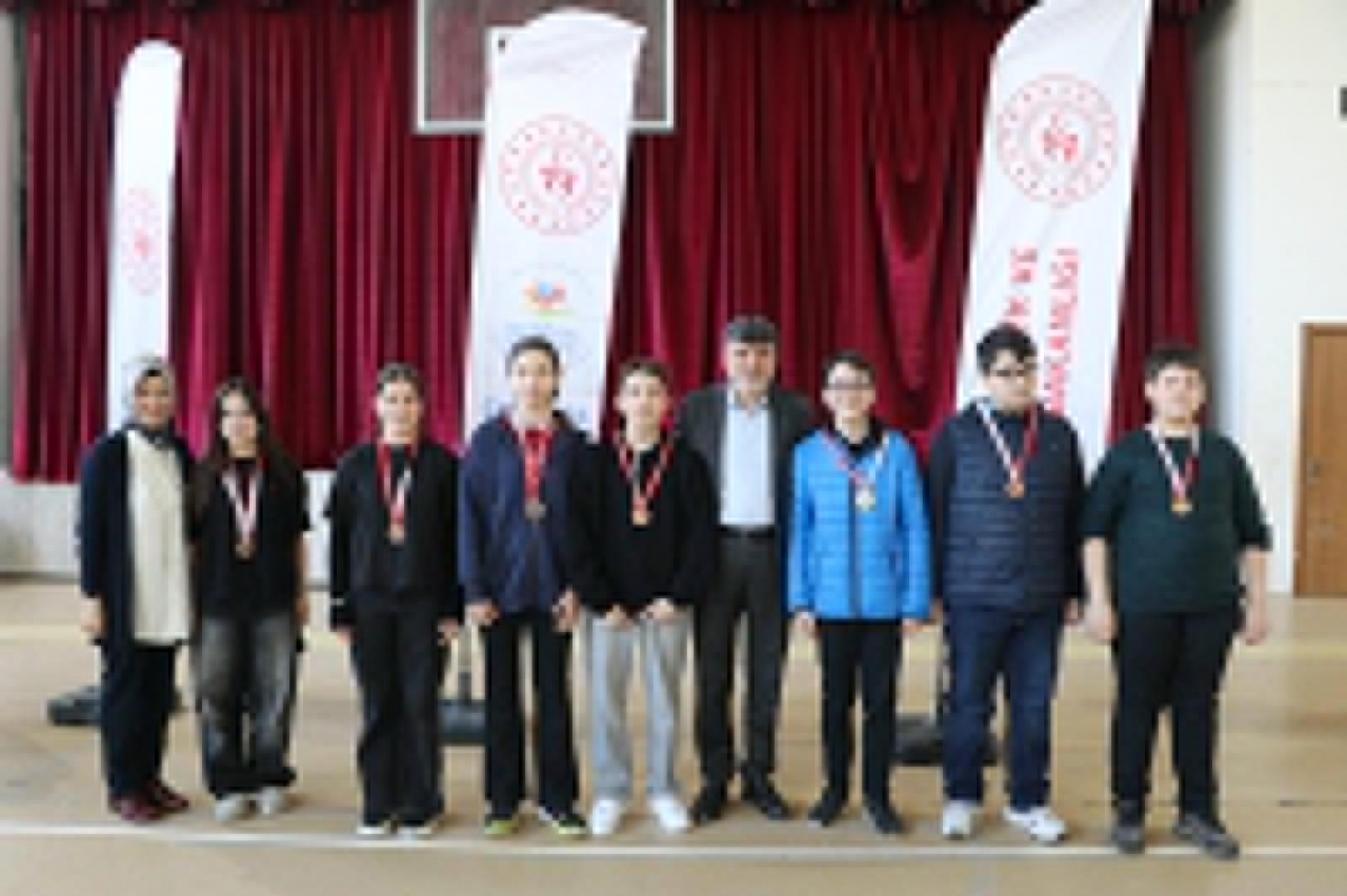 Çarşamba'da satranç turnuvası düzenlendi