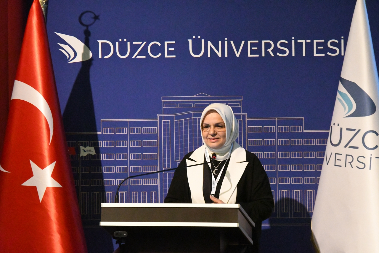 Düzce'de "Uluslararası Türk Dünyasında Kadın: Başarı Hikayeleri Sempozyumu" düzenleniyor