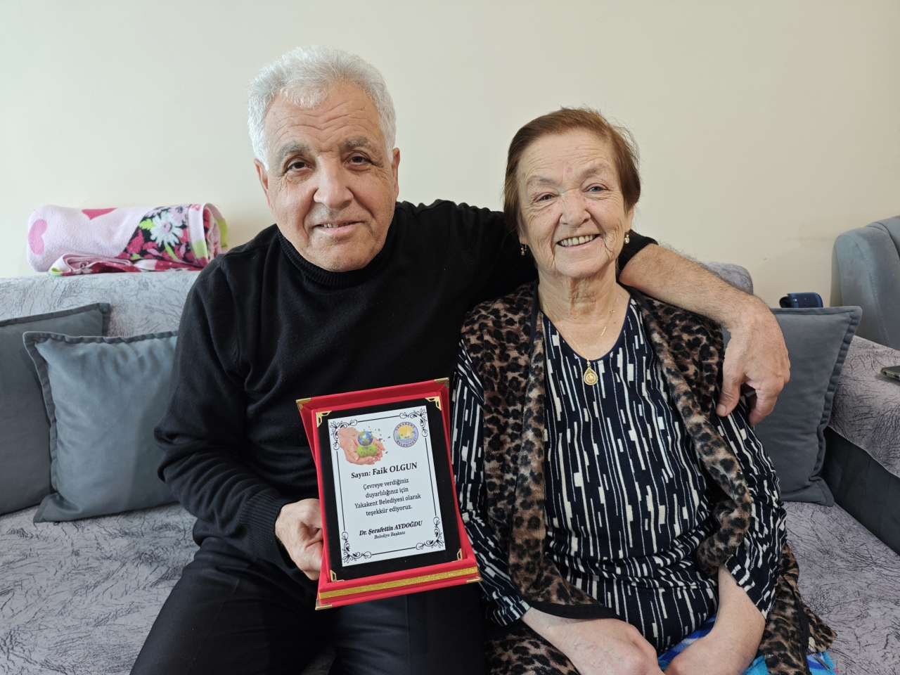 Evdeki temizlik alışkanlığını sokağa taşıdı