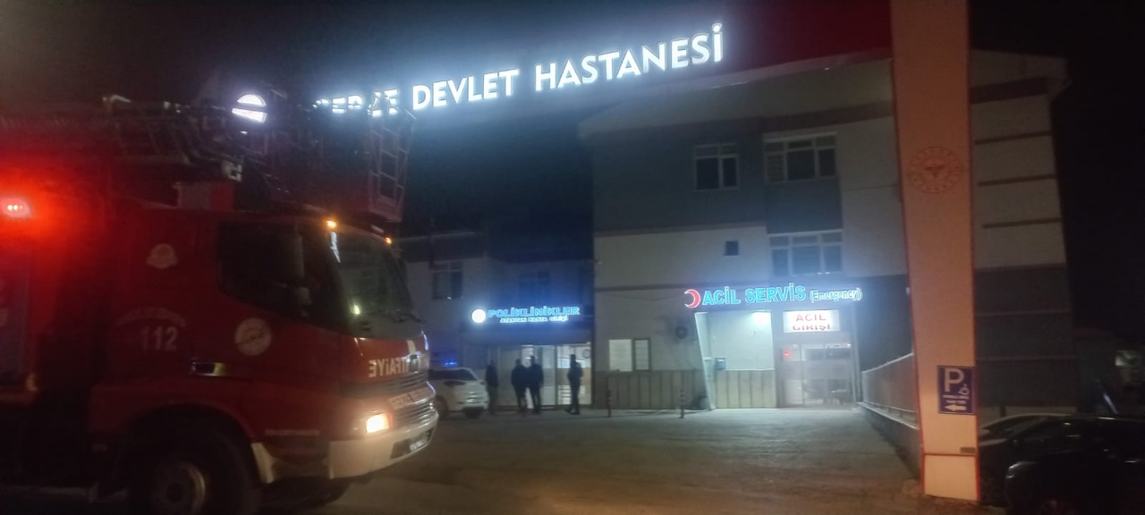 Gerze Devlet Hastanesinde çıkan yangın söndürüldü