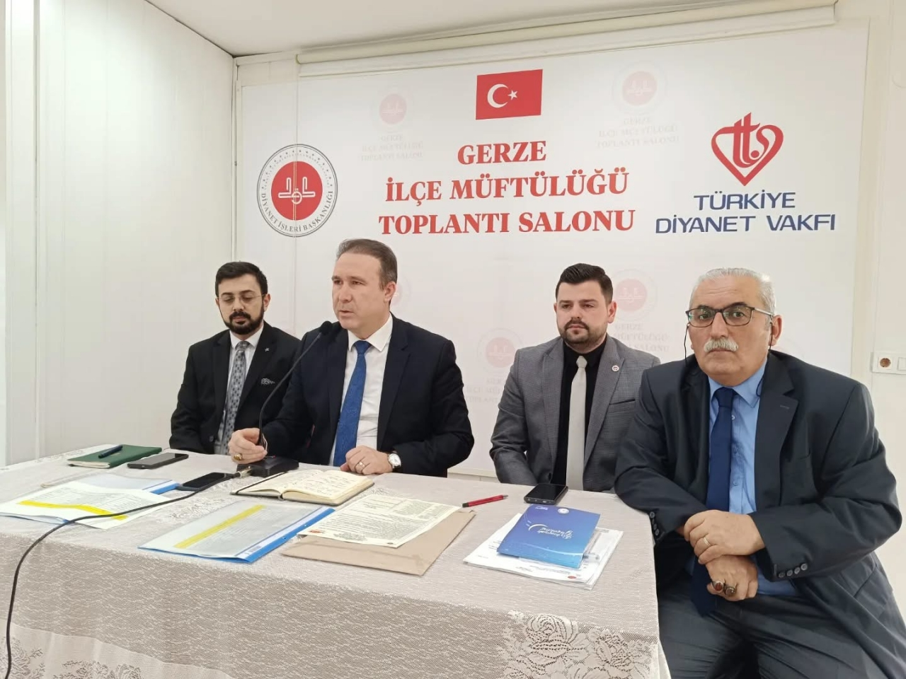 Gerze İlçe Müftülüğünde aylık değerlendirme toplantısı yapıldı