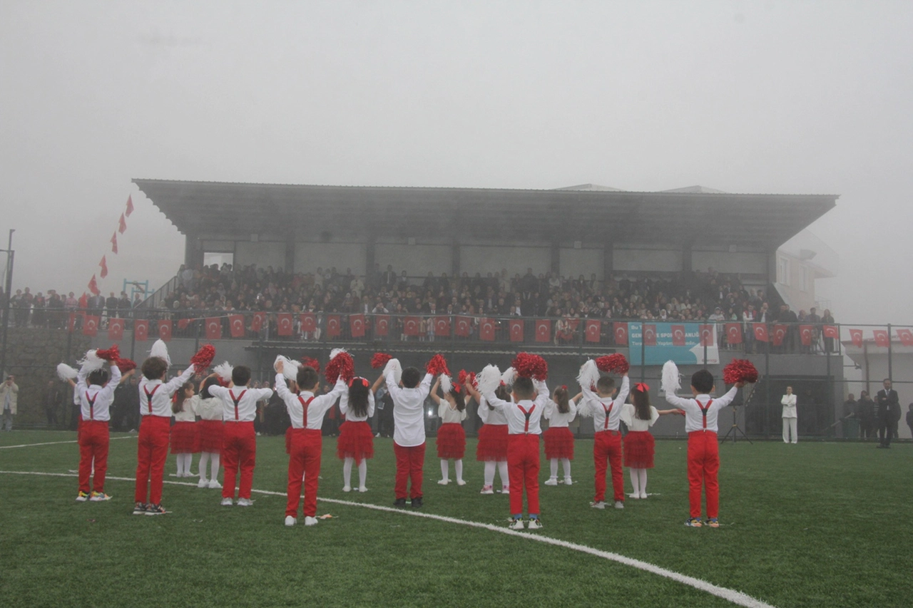 Giresun'un ilçelerinde 23 Nisan Ulusal Egemenlik ve Çocuk Bayramı törenlerle kutlandı
