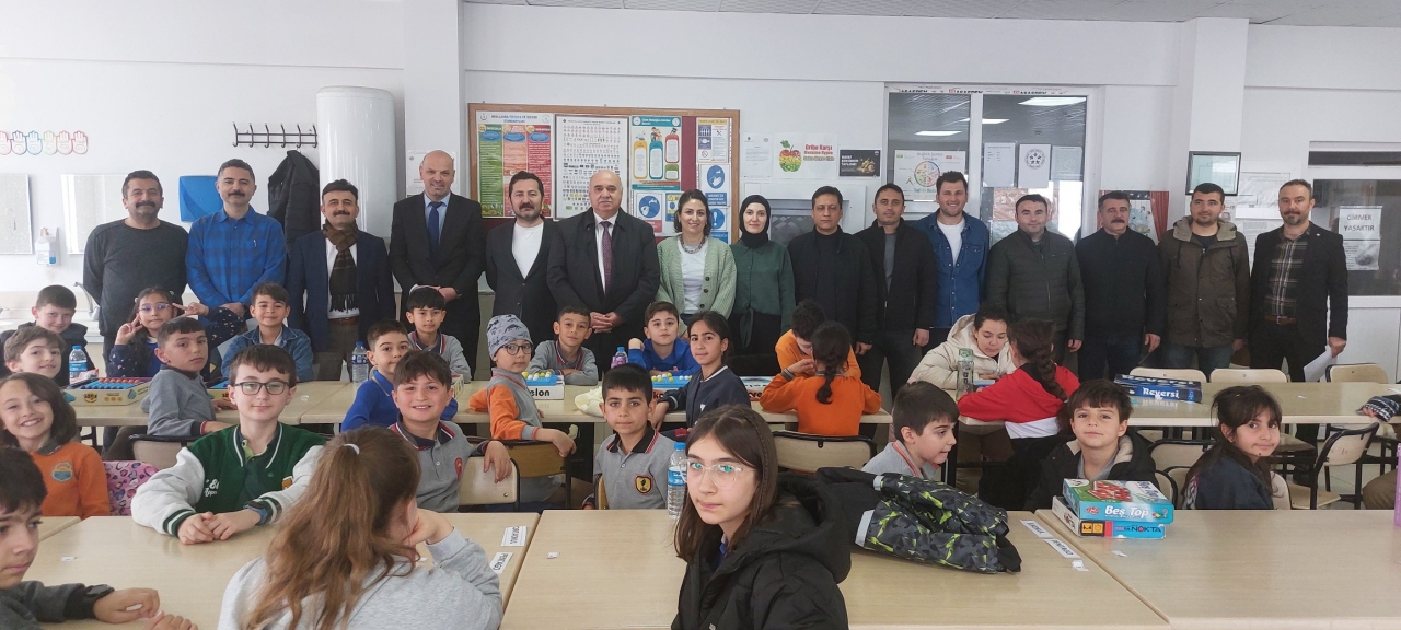Gümüşhacıköy'de akıl ve zeka oyunları turnuvası düzenlendi