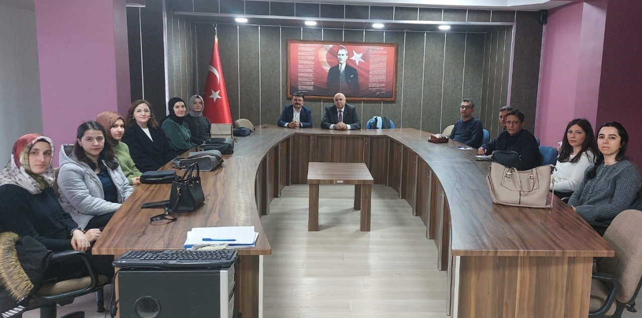Gümüşhacıköy'de matematik öğretmenleri Maarif Modeli için bir araya geldi