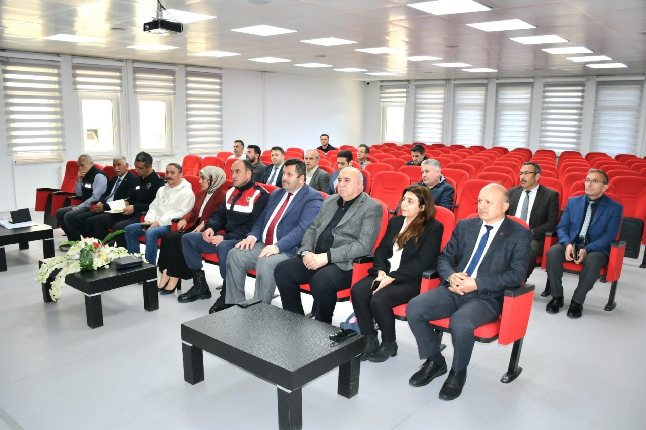 Gümüşhacıköy'de Türkiye Afet Müdahale Planı Toplantısı düzenlendi