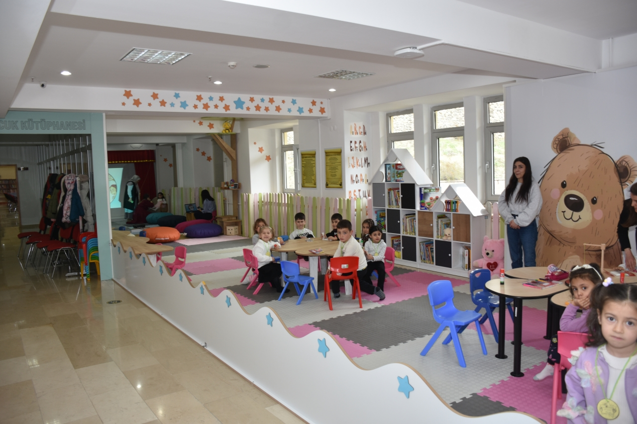 Gümüşhane'de masal atölyesi açıldı
