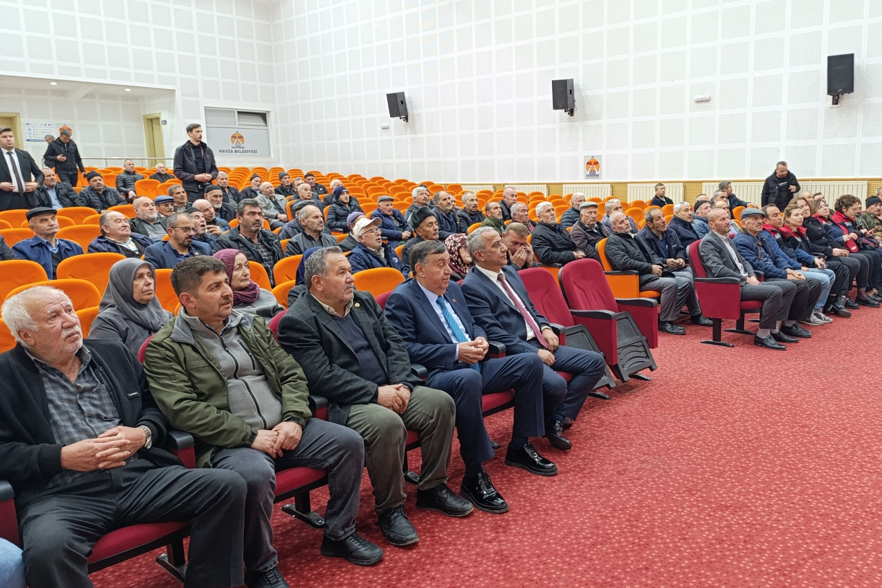 Havza'da 350 çiftçiye ayçiçeği tohumluğu dağıtıldı