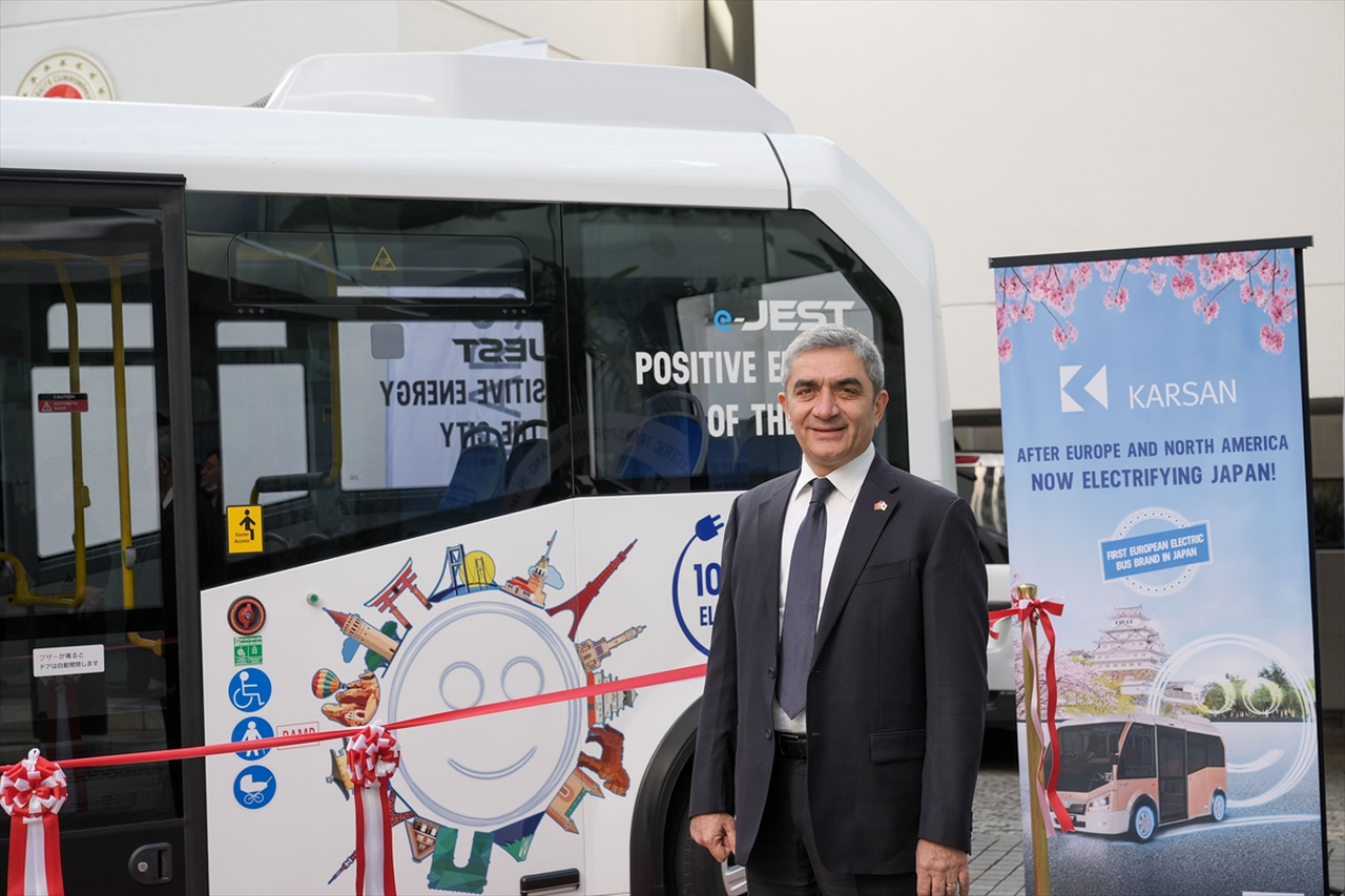 Karsan 10 bininci minibüs modeli JEST'i üretti