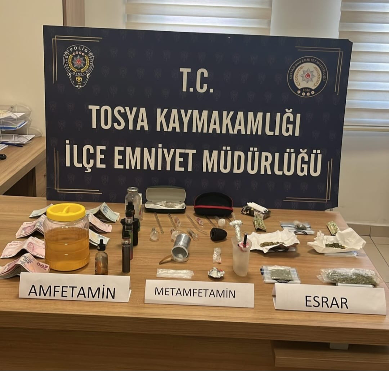 Kastamonu'da uyuşturucu operasyonunda 3 şüpheli gözaltına alındı