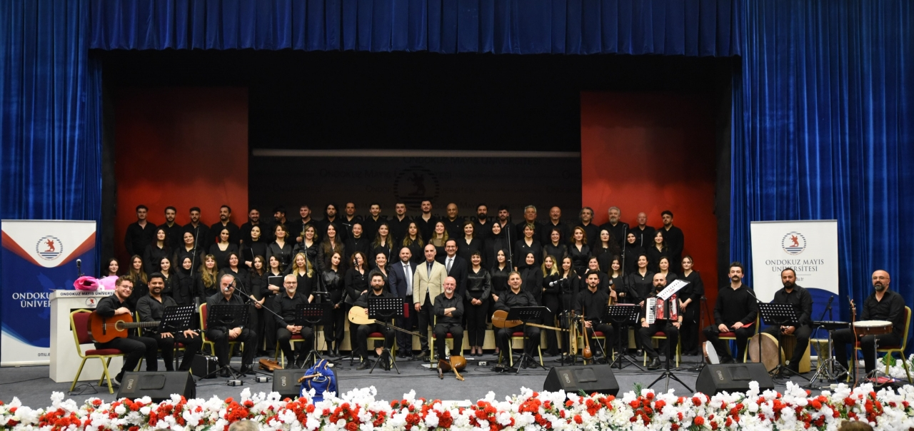 Ondokuz Mayıs Üniversitesinin kuruluşunun 50. yılı kapsamında Türk halk müziği konseri düzenlendi
